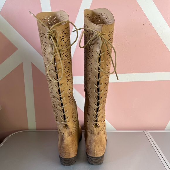 NWOT Over the knee lace up boots - Picture 5 of 14